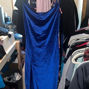 SHEIN blue velvet beautiful to tight for me :(